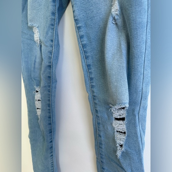 Forever 21 Skinny Jeans - Picture 3 of 3